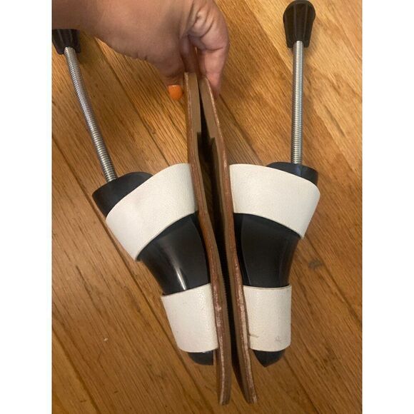 Lulus Womens Size 7 White Leather Sandals Two Strap Flat Casual open toed shoes - Picture 2 of 7